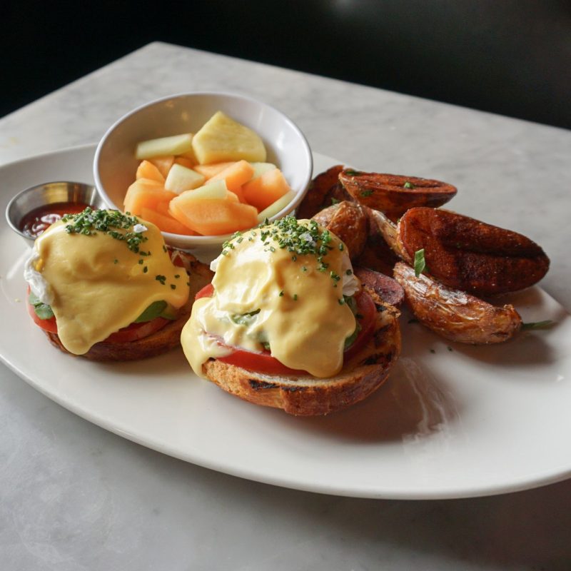 BOTTOMLESS BRUNCH